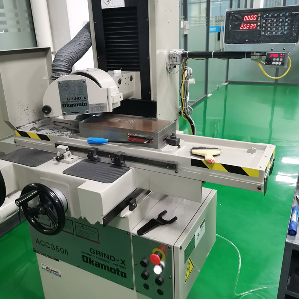Gringing Machine